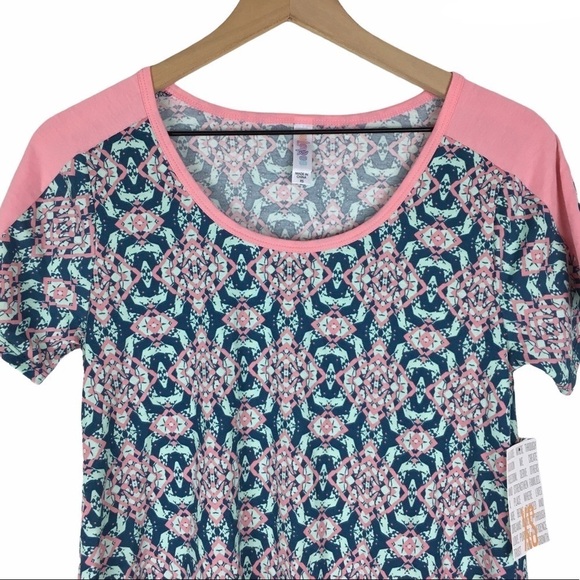 LULAROE Classic T Shirt Raglan Short Sleeve Hi Lo Hem Loose Fit Flowy XS NWT - Picture 2 of 9